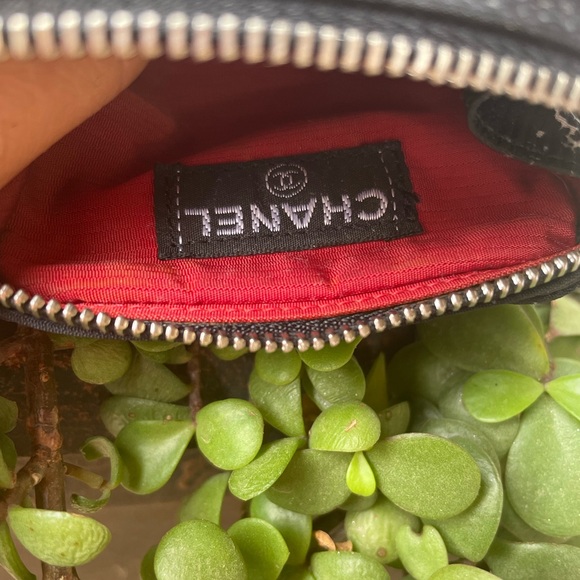 Chanel black travel line coin case - Picture 3 of 11